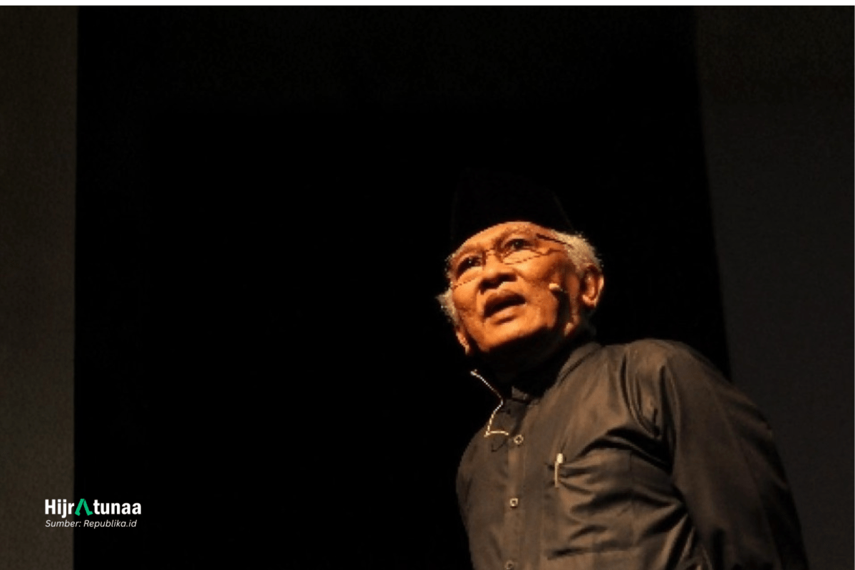 Memanusiakan Manusia Ala Gus Mus